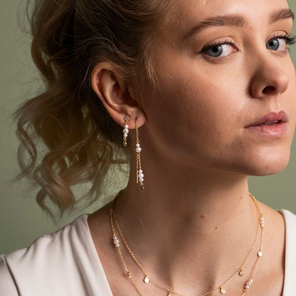 Hovedbilde 'Fairy' øredobber i sølv med ferskvannsperler