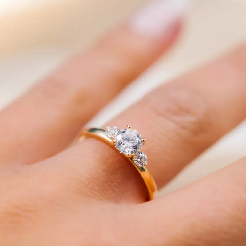 Ring PRINCESS 585 gull med LAB grown diamanter 0,95ct VS1