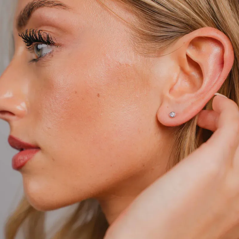 Øredobber i 925 sølv med zirkonia 3mm