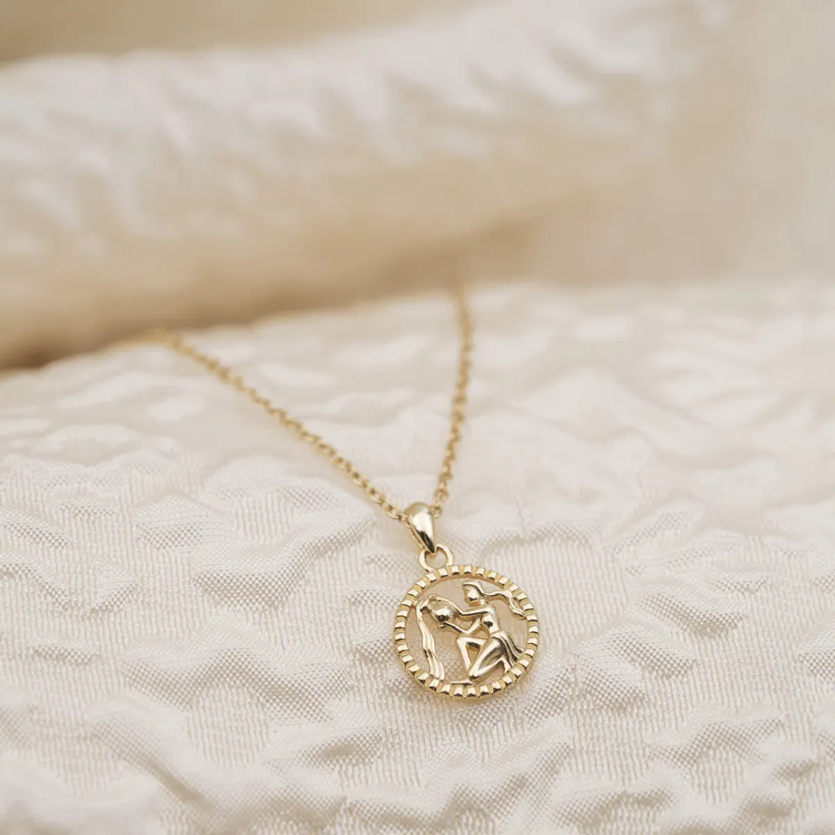 Smykke i forgylt sølv VANNMANNEN (21.jan - 19.feb)