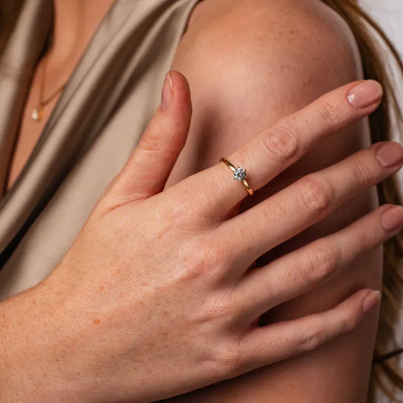 Ring CONTESSA 585 gull med LAB grown diamant 0,50ct VS1