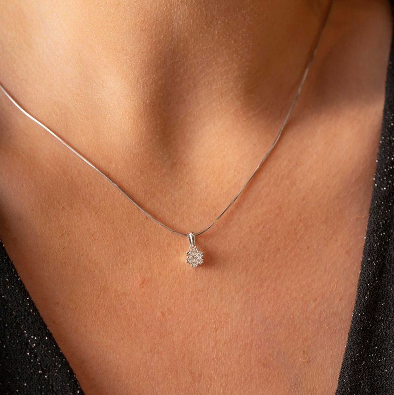 Anheng 585 gull med diamant 0,15 CT WP1- inkl.sølvkjede