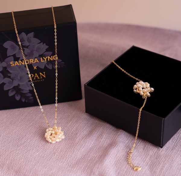 Hovedbilde Sandra Lyng 'Perlefnugg' smykke i sølv, ...